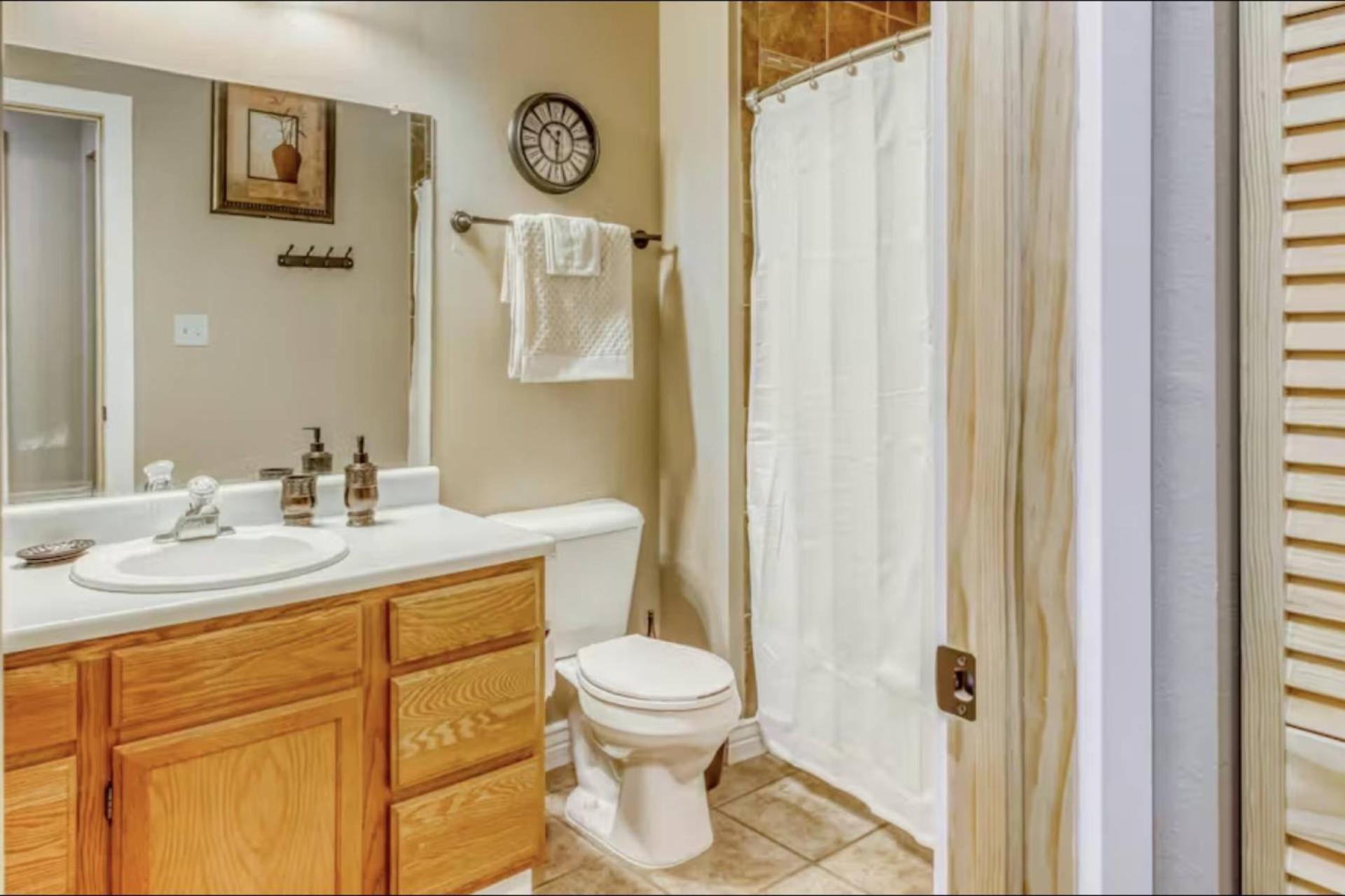 302 Talisman Dr., #40 Holiday home
