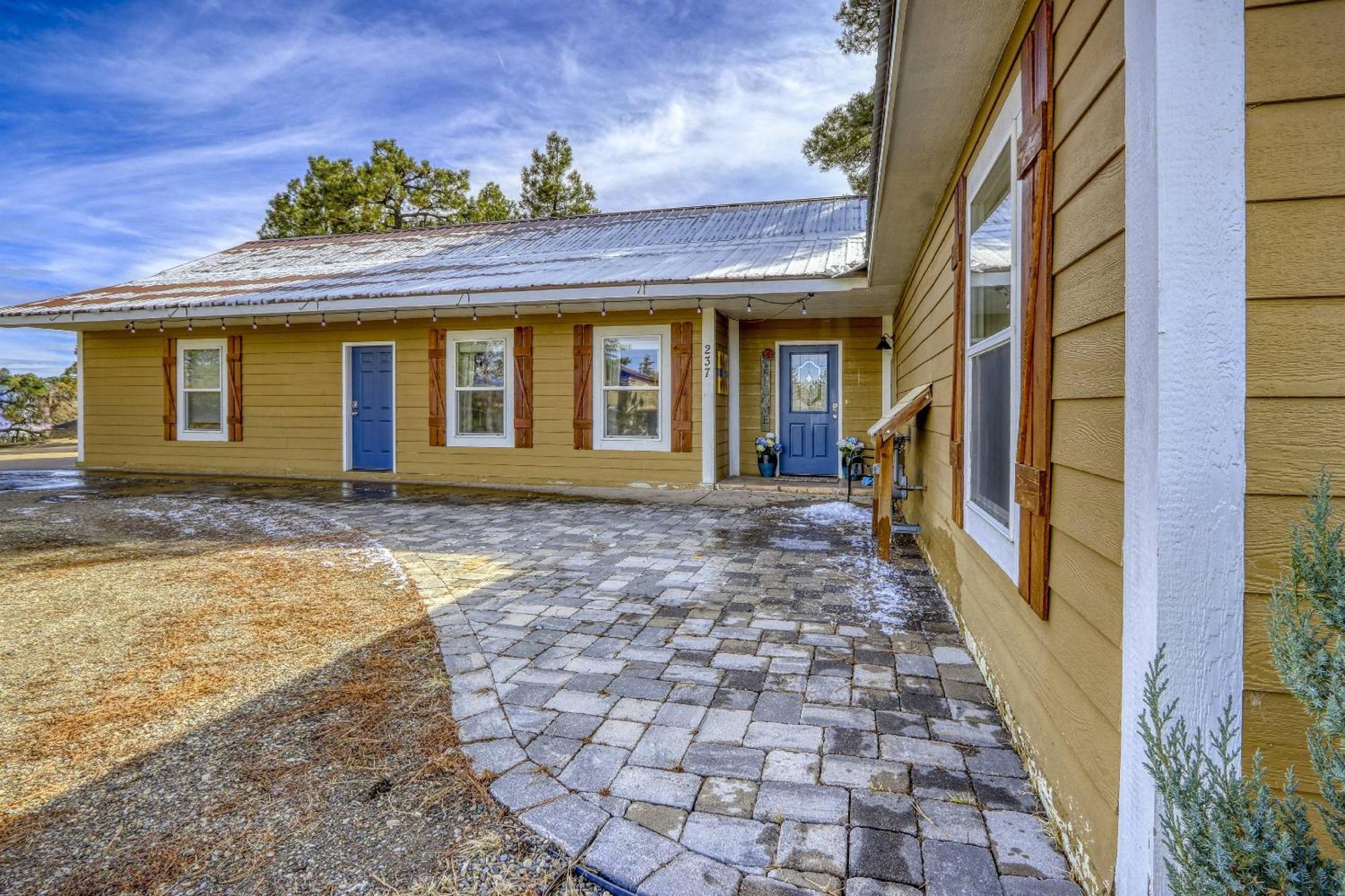 237 Steamboat Dr