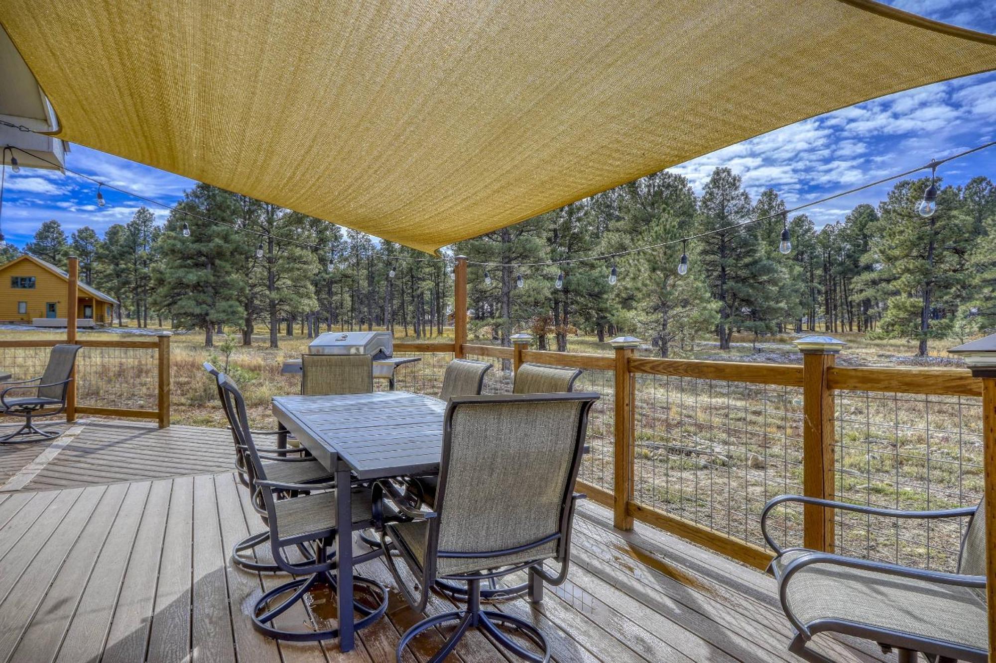 237 Steamboat Dr Holiday home