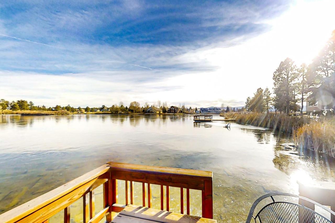 Lakefront Paradise Holiday home *